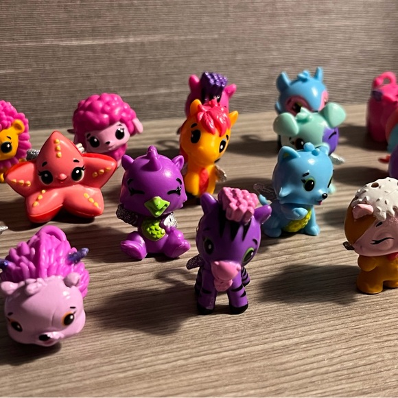Hatchimals lot of 26 - Picture 8 of 15